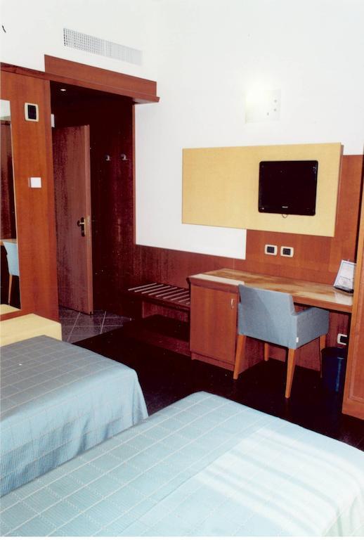 Locanda Sant'Ambrogio Cislago Bilik gambar