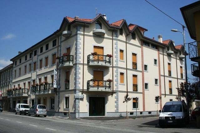 Locanda Sant'Ambrogio Cislago Luaran gambar
